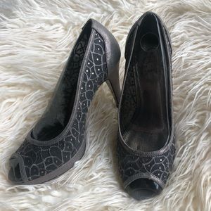 Adrianna Papell Gray/Silver Rhinestone Heels
